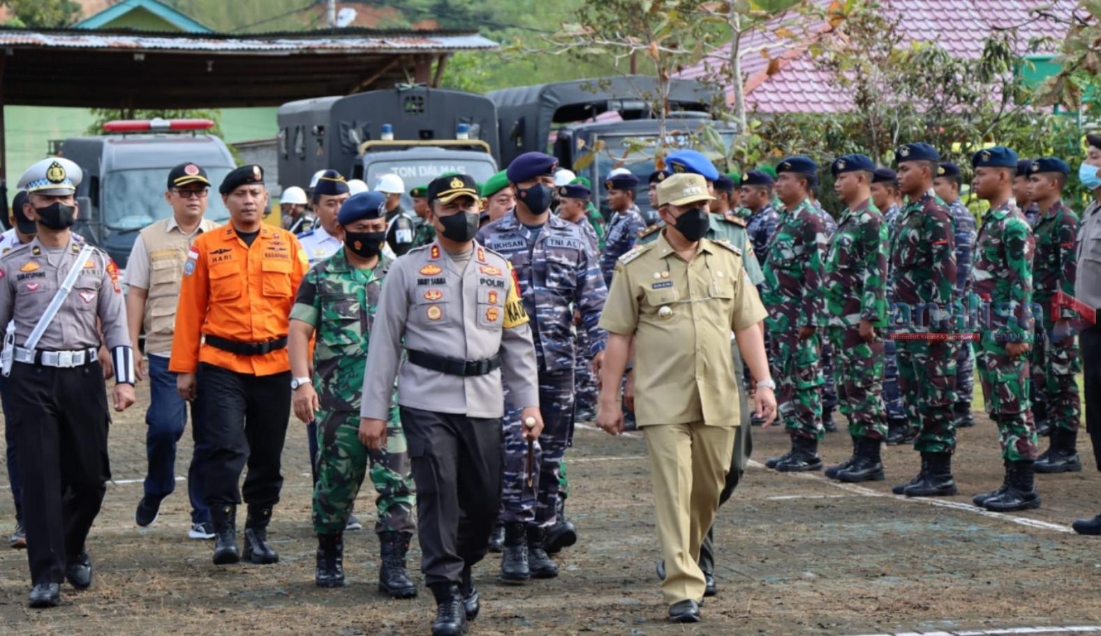 Kapolres Tapteng & PJ. Bupati Tapteng Pimpin Apel Gelar Pasukan Ops Lilin Toba 2022