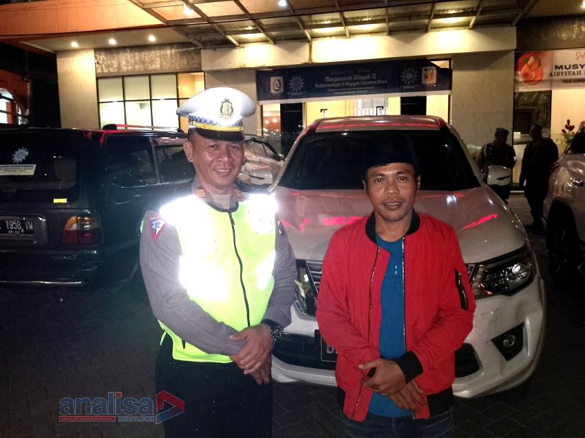 Hingga Tengah Malam, Kasat Lantas AKP Junaidi Turun Atur Lalin di Arena Muswil Muhamamdiyah