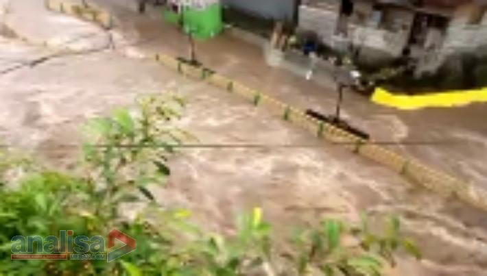 Viral! Fenomena Proyek Rp.2,3 Miliar di Sidimpuan Jadi Tontonan Warga Karena Diterjang Banjir