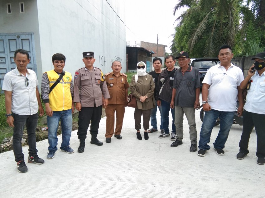 Anggota Fraksi Gerindra DPRD Medan Tinjau Jalan Rusak yang Sudah Diperbaiki