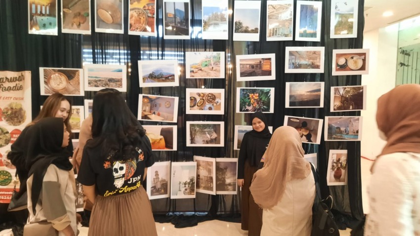 Mahasiswa FISIP UMSU Sukses Gelar Pameran Poto,Tema Youth Photography Exhibition and Workshop 2023