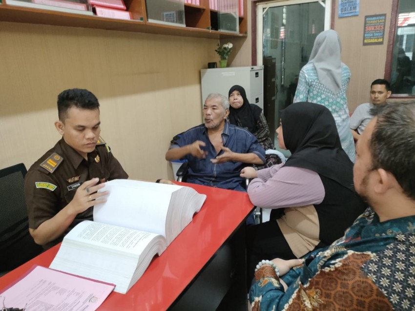 Polres Langkat Limpahkan Okor Ginting Cs Tersangka Korupsi PPKS ke Kejaksaan