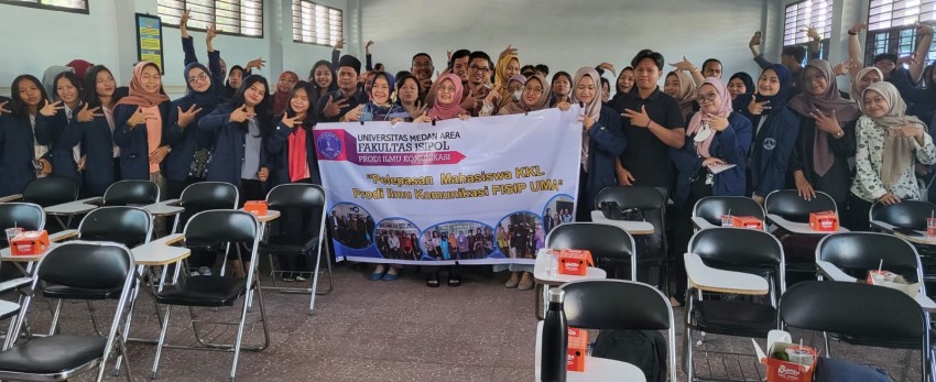 Prodi Ilkom Fisip UMA Resmi Lepas Mahasiswa KKL ke Sejumlah Instansi