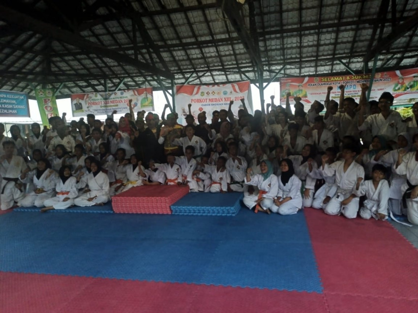 Helvetia Juara Umum Kempo Porkot Medan 2023
