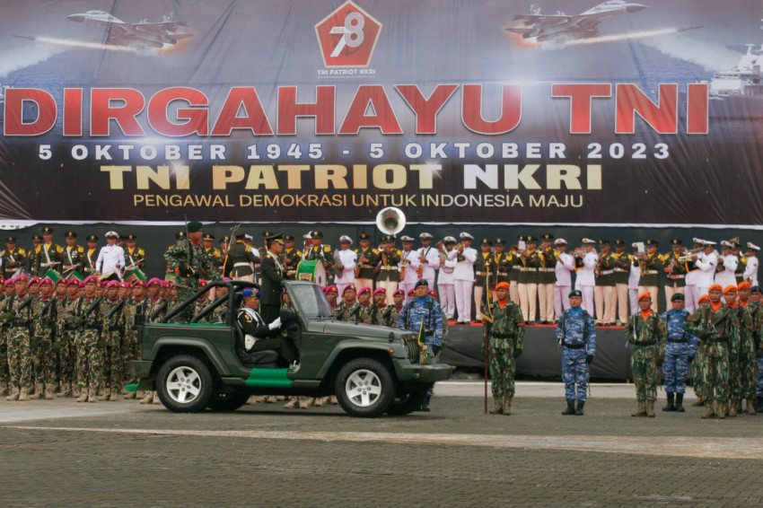Perayaan HUT TNI  mengusung tema &ldquo;TNI Patriot NKRI Pengawal Demokrasi untuk Indonesia Maju"