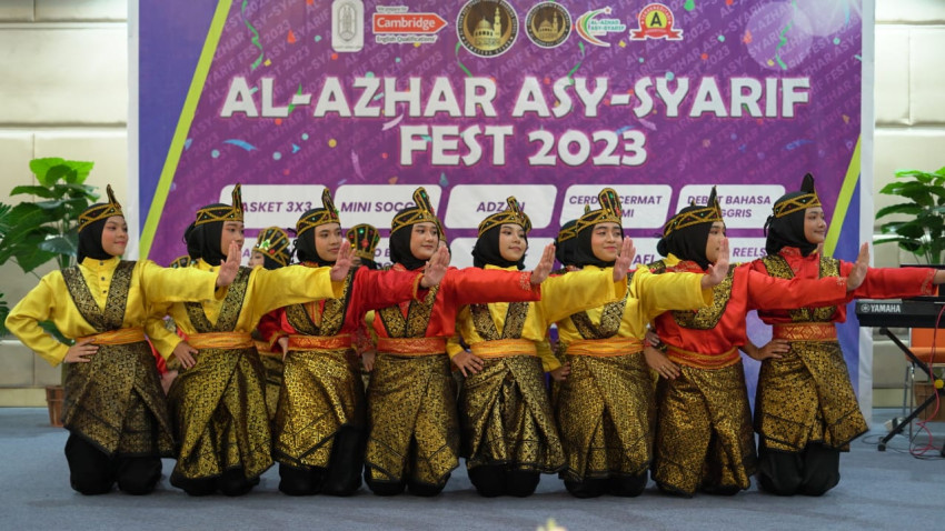 Al Azhar Asy Syarif Fest 2023 Tuntas dengan Meriah, Penghargaan untuk Peserta dan Pelatih yang Menginspirasi Generasi Muda