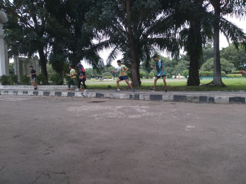 Persiapan PON 2024, Atlet Anggar Sumut Cuma Latihan di Trotoar