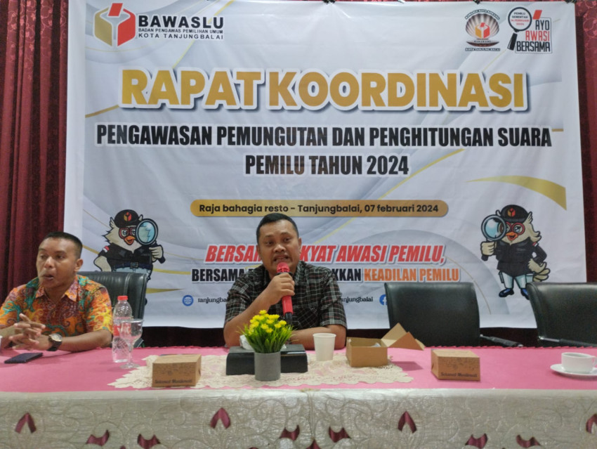 Rapat Koordinasi Panwascam Se Tanjung Balai : Bawaslu Dinilai Jadi Garda Terdepan Tegakkan Demokrasi