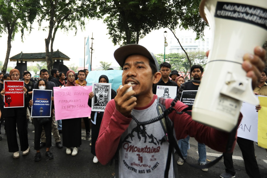 Puluhan Jurnalis Medan Gruduk Kantor DPRD Sumut, Tolak Undang-Undang Penyiaran