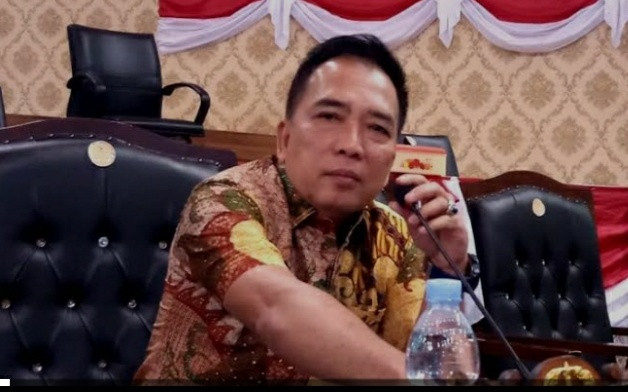 Anggota Komisi IV DPRD Medan Hendra DS Minta Taman di Fasum Perumahan Yuu at Contempo Dibongkar Juga