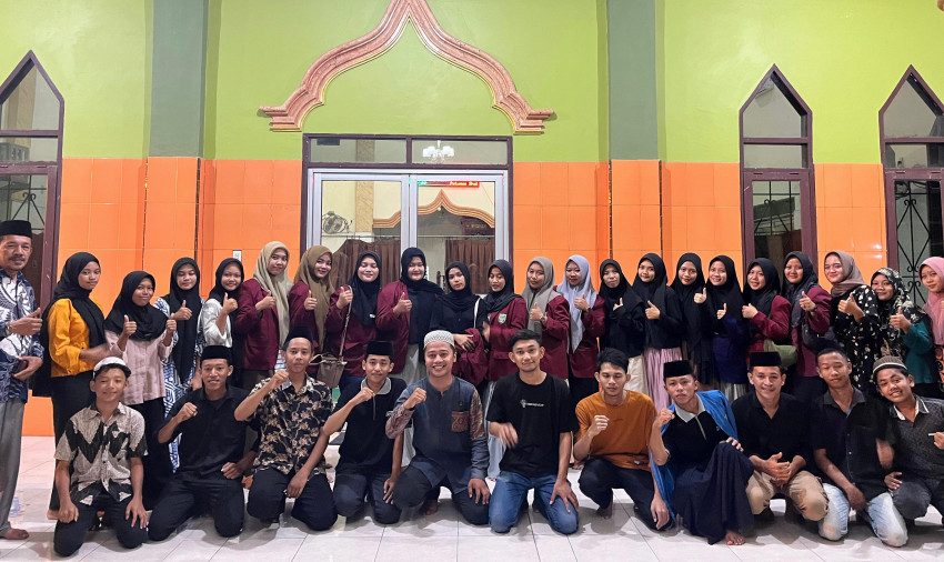 Mahasiswa KKN UISU Silaturahim dengan IRMAJA Kubahsentang
