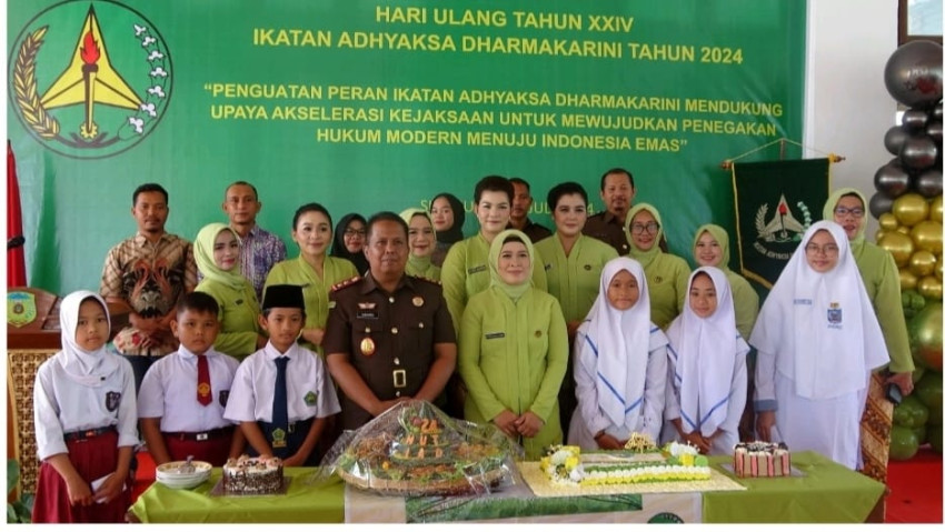 HUT Ikatan Adhyaksa Dharmakarini Kejari Palas&nbsp; Diwarnai Pemberian&nbsp;Santunan Pendidikan