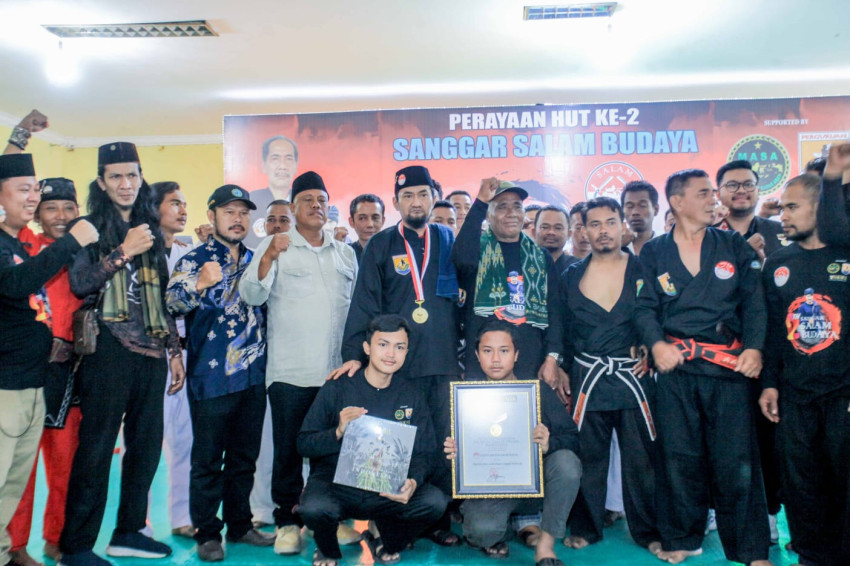 Sanggar Salam Budaya Terima Rekor MURI