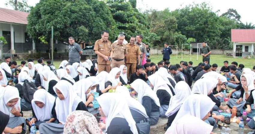 Gerakan Aksi Bergizi di SMA Negeri 1 Ulu Barumun, Ini Pesan Pj Bupati
