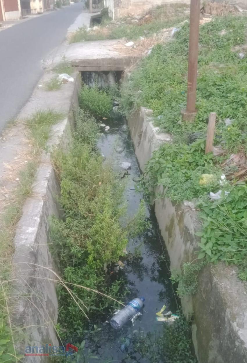 Jalan Pendidikan Penuh Sampah dan Parit Kotor, Walikota Medan Diminta Evaluasi Lurah Pasar Merah Timur