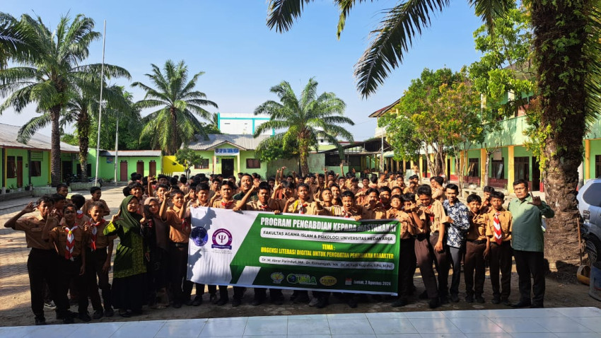 Dosen UMA Lakukan Pengabdian Masyarakat di SMK Bina Taruna Medan