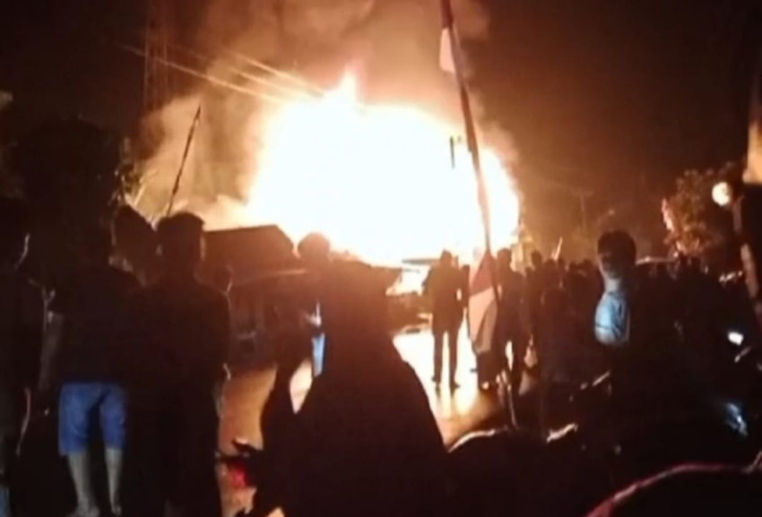 4 Rumah Warga di Kecamatan Sosa Julu Hangus Terbakar