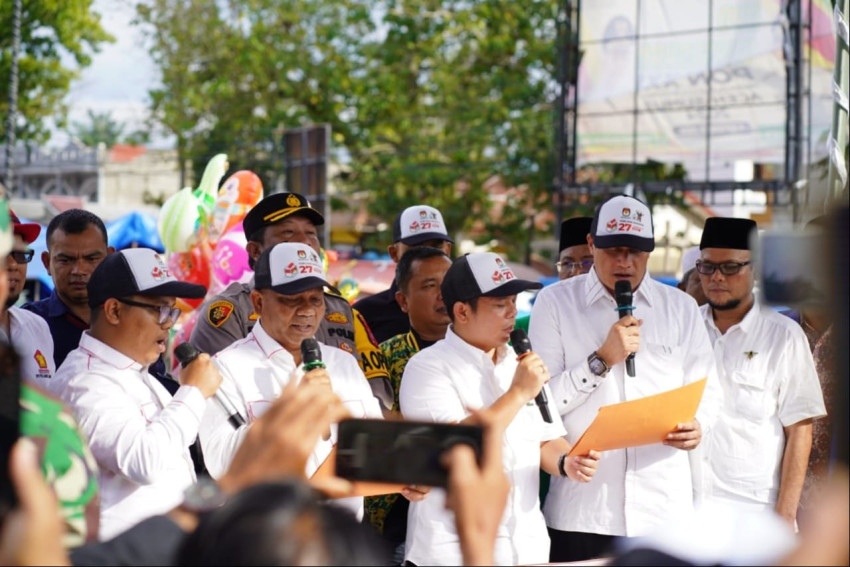 KPU dan Paslon Bupati/Wakil Bupati Palas Deklarasi Pilkada  Damai