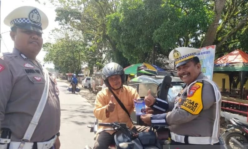 Operasi Zebra,Kasat Lantas Polres Palas Ingatkan Pengendara Tertib Berlalu Lintas
