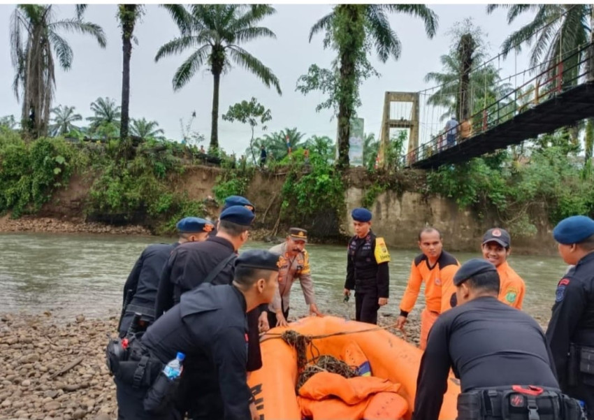 Antisipasi Banjir Susulan, Tim Gabungan Polres Palas Siagakan Perahu Karet