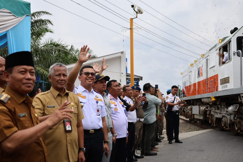 Tekan Risiko Kecelakaan, Pemprov Sumut Resmikan Pos Jaga dan Palang Pintu Perlintasan Kereta Api Tanjungbalai