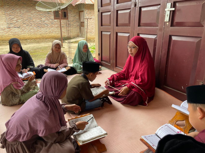 Rahmayani, Sosok Guru MIN 3 Asahan Sang Pemberantas Buta Al-Quran di Desa Pulau Rakyat