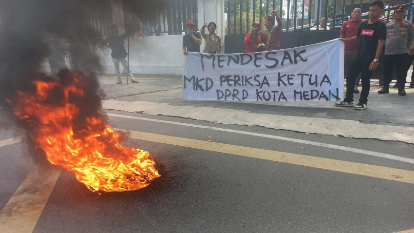 Dituding Beking Bangunan Tanpa UMB, Ketua DPRD Medan Dituntut Mundur
