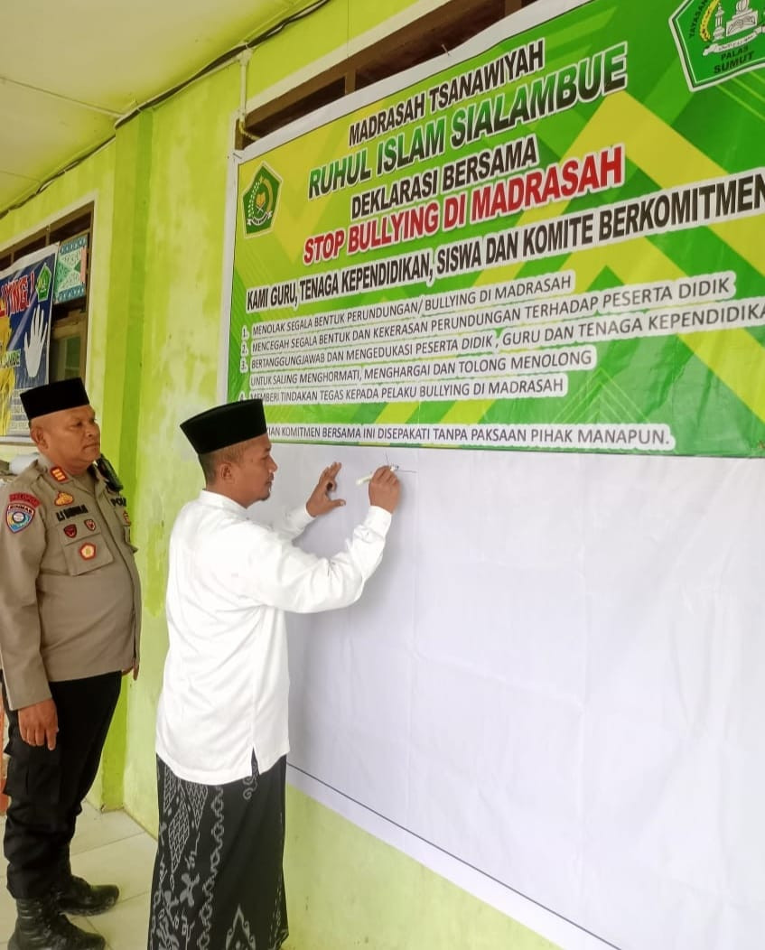 Ponpes Ruhul Islam Sialambue Barumun Deklarasi  Kampanye Anti Bullying