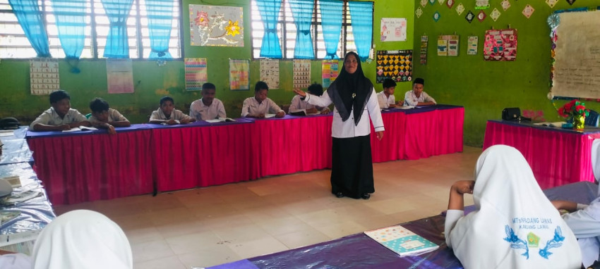 20 Tahun Mengabdi, Roji Harahap Guru Honorer MTsN 2 Palas Ahkirnya Lulus PPPK