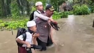 Air Sungai Meluap, Puluhan Rumah di Sosa Julu Palas Dikepung Banjir