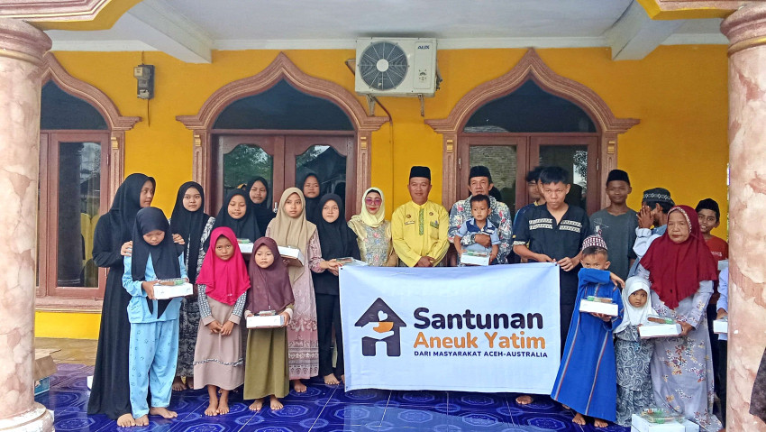 Masyarakat Aceh di Australia Santuni Yatim Pesisir Pantailabu