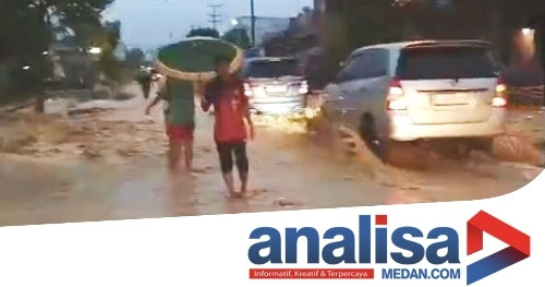 &lrm;Diguyur Hujan, 5 Titik Banjir Kembali Meluap di Sidimpuan