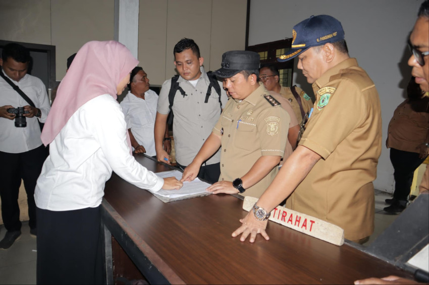 Bupati Palas Sidak Kesejumlah Kantor OPD, Pastikan Kedisplinan Pegawai