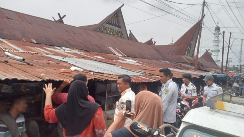 Pemkab Palas Tertibkan PKL dan Lokasi Parkir di Sekitar Pasar Sibuhuan