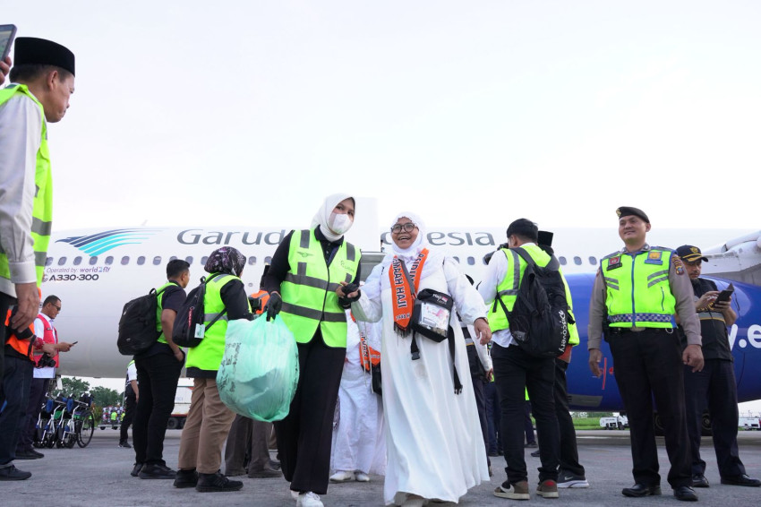 Jemaah Haji Kloter 1 Asal Padangsidimpuan Telah Tiba di Tanah Air