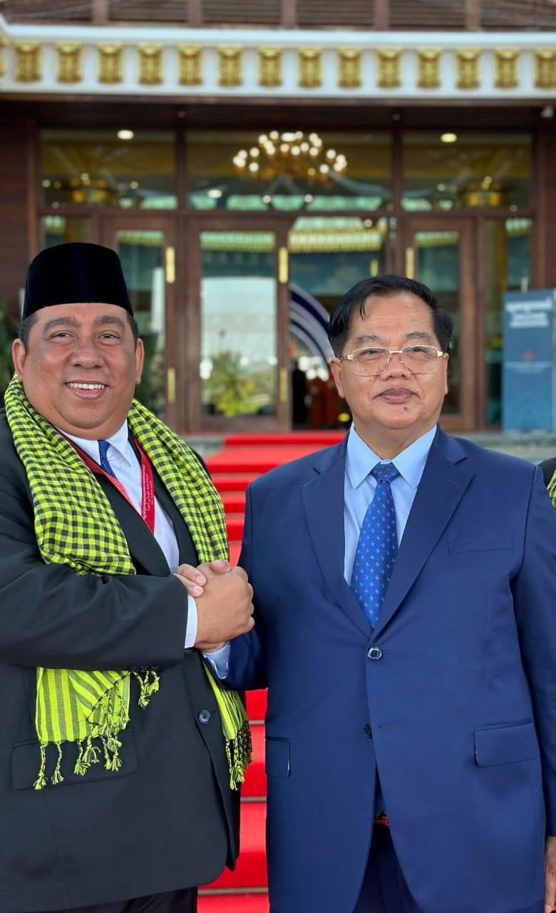 TYT Menteri Kanan Kamboja Ucapkan Selamat kepada Said Aldi Al Idrus Diamanahkan Presiden Pemuda Masjid Dunia