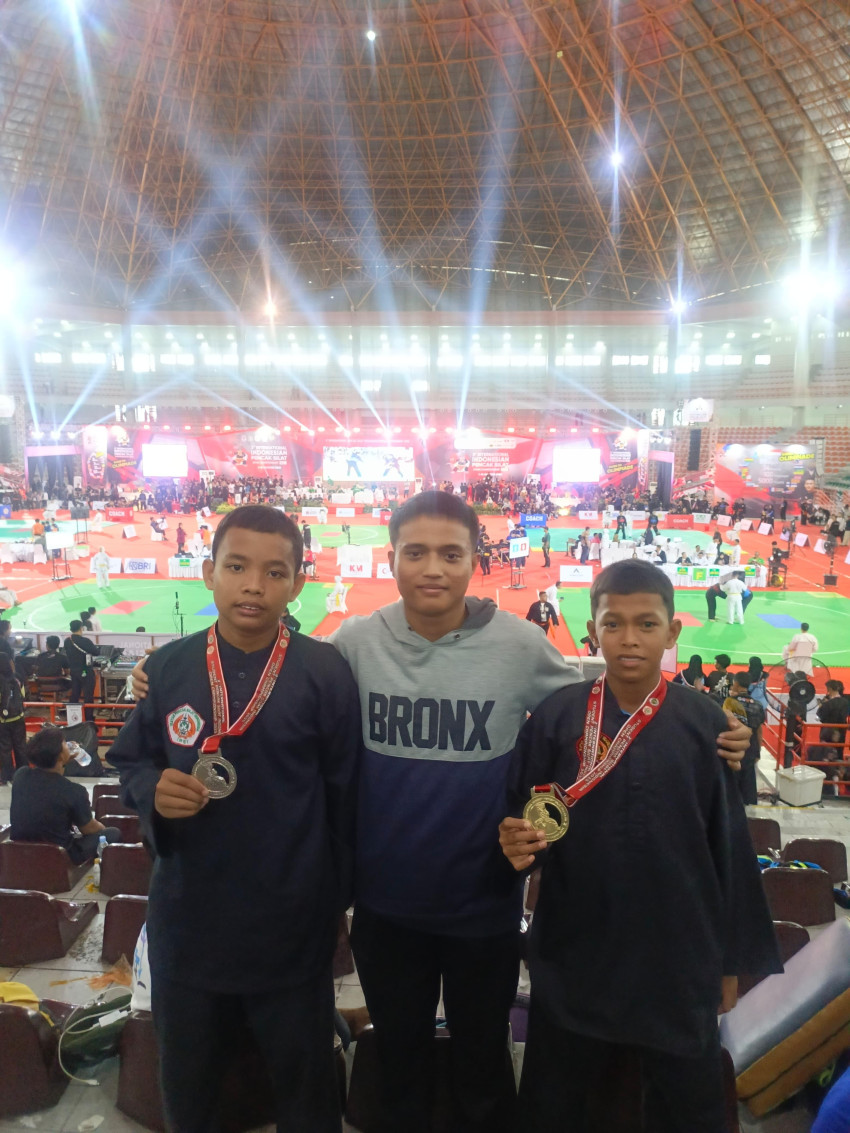 Dua Siswa MTsN Tebing Tinggi Sabet Emas dan Perak di Kejuaraan Silat Internasional