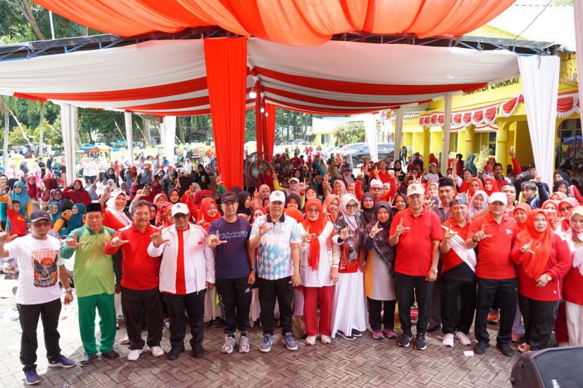 Kakanwil Kemenagsu dan Ribuan Umat Ikuti Jalan Sehat Kerukunan di Langkat