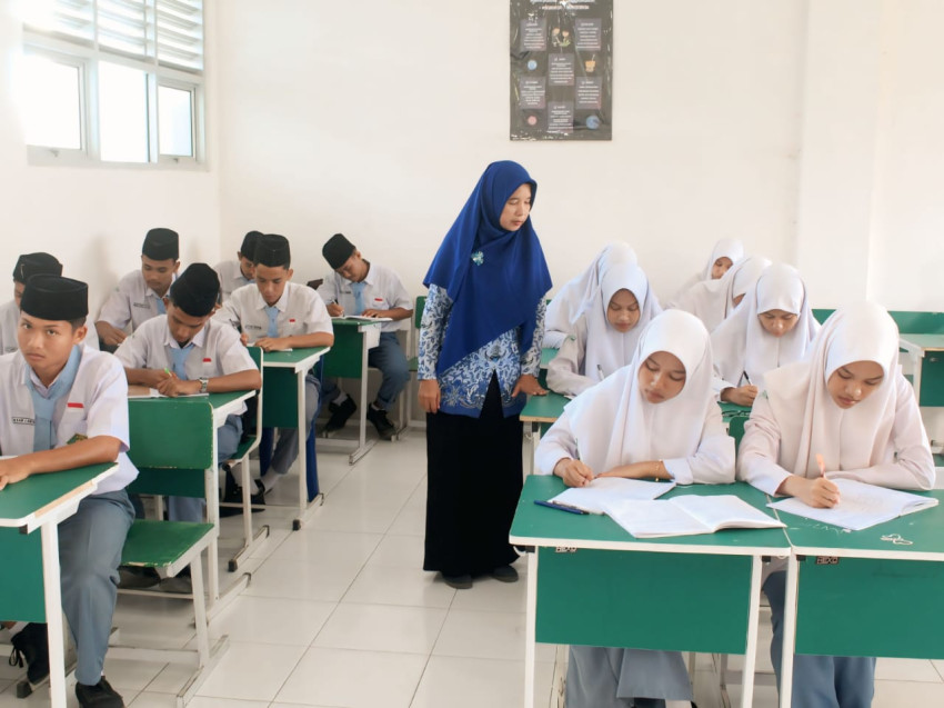 Sosok Inspiratif di Balik Pojok Sastra MAN Tanjungbalai