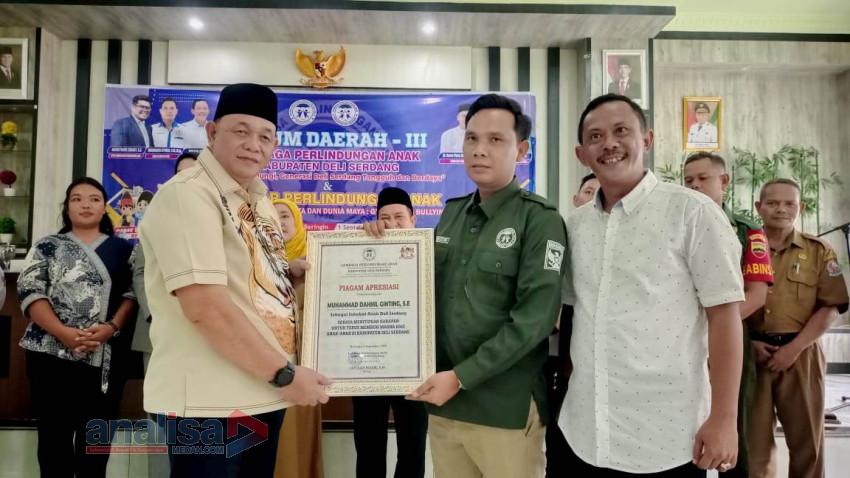 Muhammad Dahnil Ginting Dinobatkan Tokoh &ldquo;Sahabat Anak Deliserdang&rdquo;
