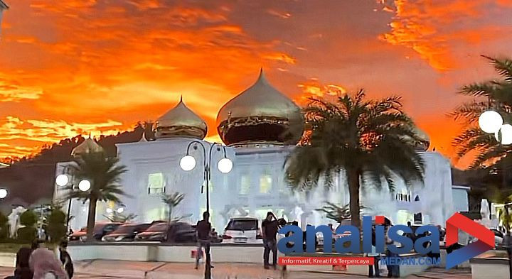 Menanti Senja di Masjid Kebanggaan Warga Padangsidimpuan. Indah, Megah Dan Ramah Anak