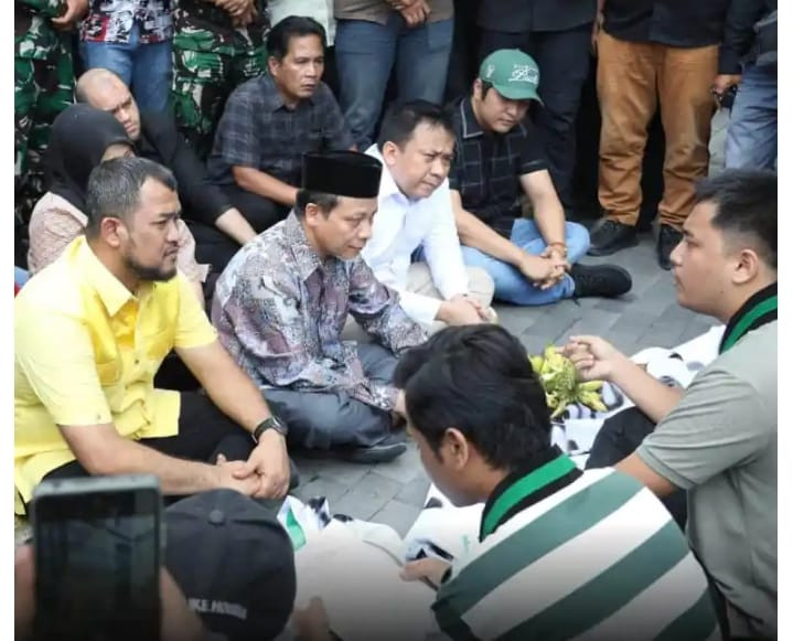 Pimpinan DPRD Medan Temui Masa HMI