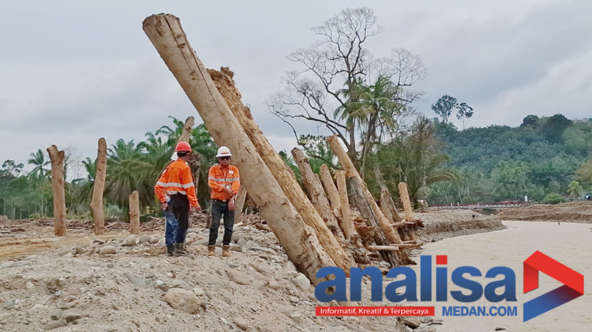 PT Agincourt Resources Normalisasi Sungai Garoga