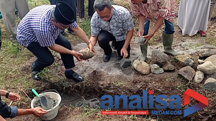 Walikota Padangsidimpuan Letakkan Batu Pertama Pembangunan Masjid Al Wasathiyah di Banjir Sarasi