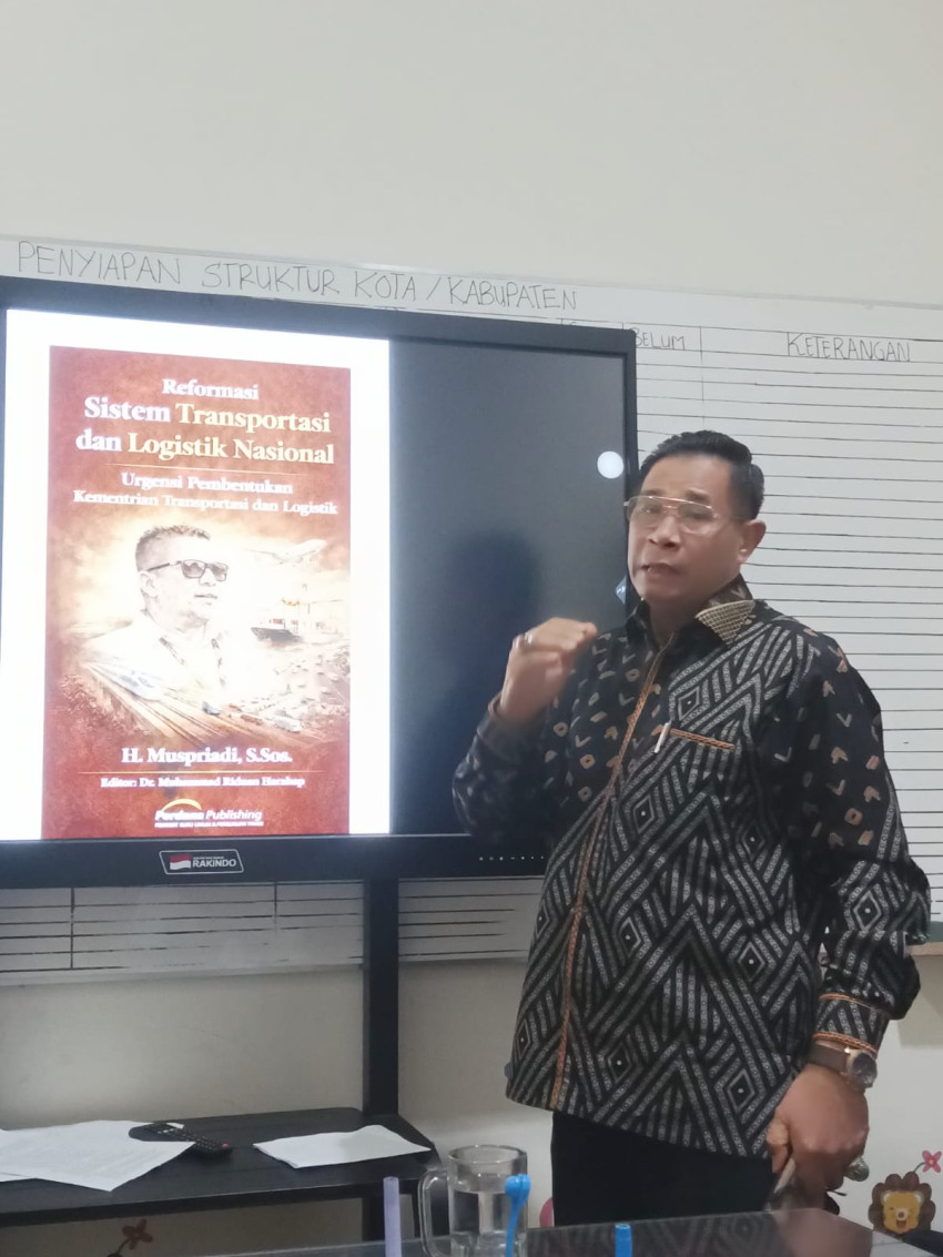 Bedah Buku Reformasi Sistem Transportasi dan Logistik Nasional : Integrasi Kebijakan Dinilai Kunci Efisiensi Distribusi