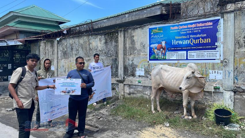 Pelindo Regional 1 Serahkan Hewan Kurban kepada Masjid Sekitar Pelabuhan