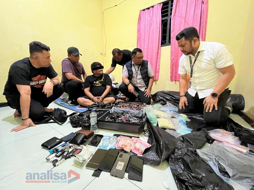 Satresnarkoba Polrestabes Medan Tangkap Terduga Bandar Narkoba, Ribuan Ekstasi dan Vape Narkotika Disita
