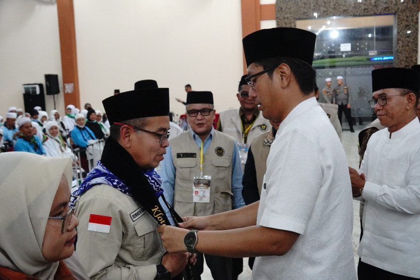 356 Jemaah Haji Kloter 14 Debarkasi Medan Disambut Haru di Ahmed
