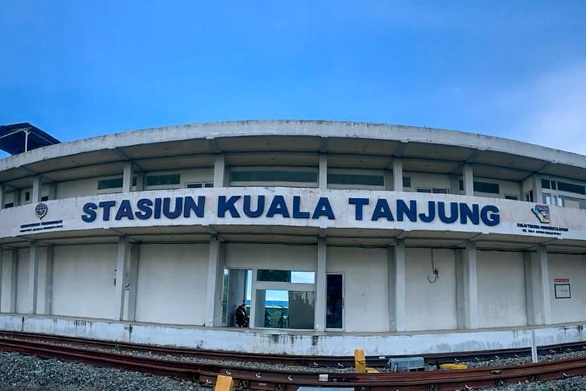 Stasiun Kuala Tanjung Pertegas Peran sebagai Integrator Logistik Multimoda di Sumut