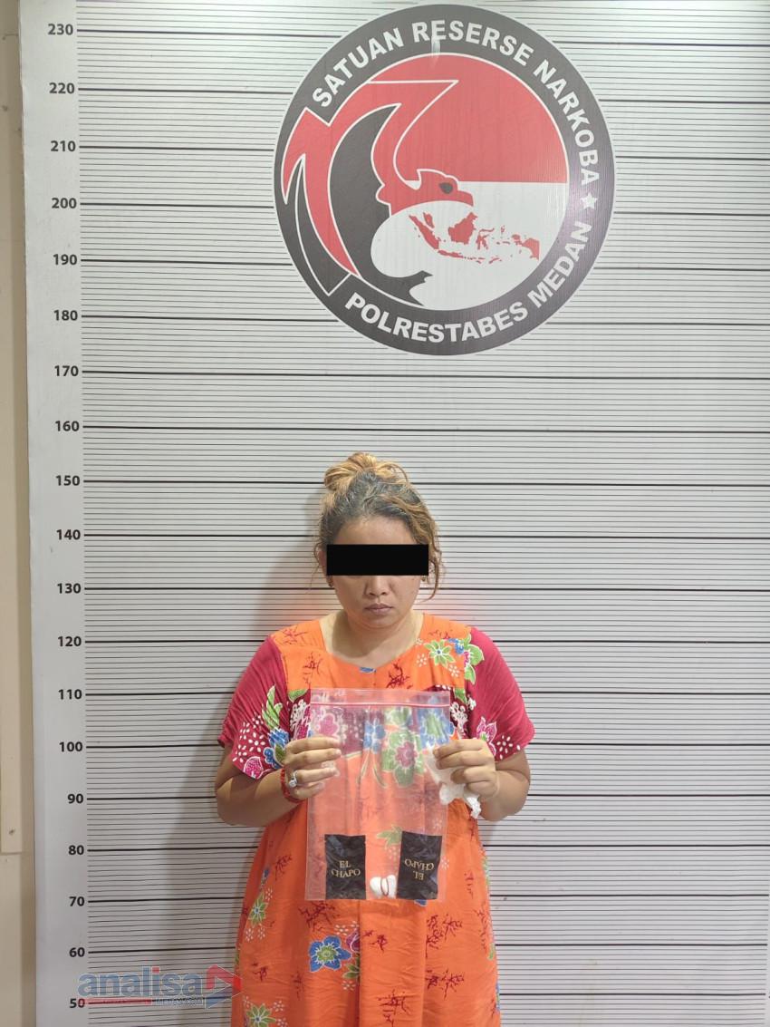 Kepling Perempuan di Medan Ditangkap Polisi, Diduga Edarkan Pod Getar dan Ekstasi